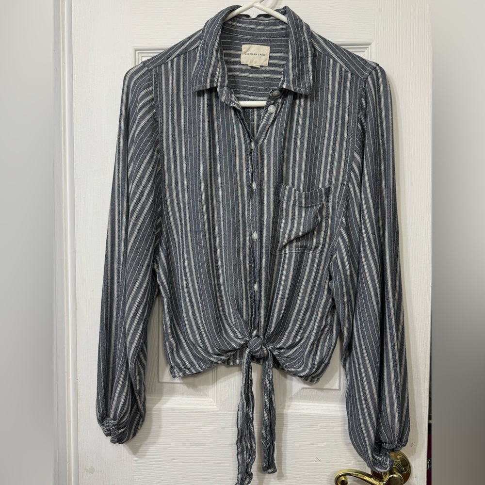 💜3/$15 American Eagle long sleeves stripes XS in size